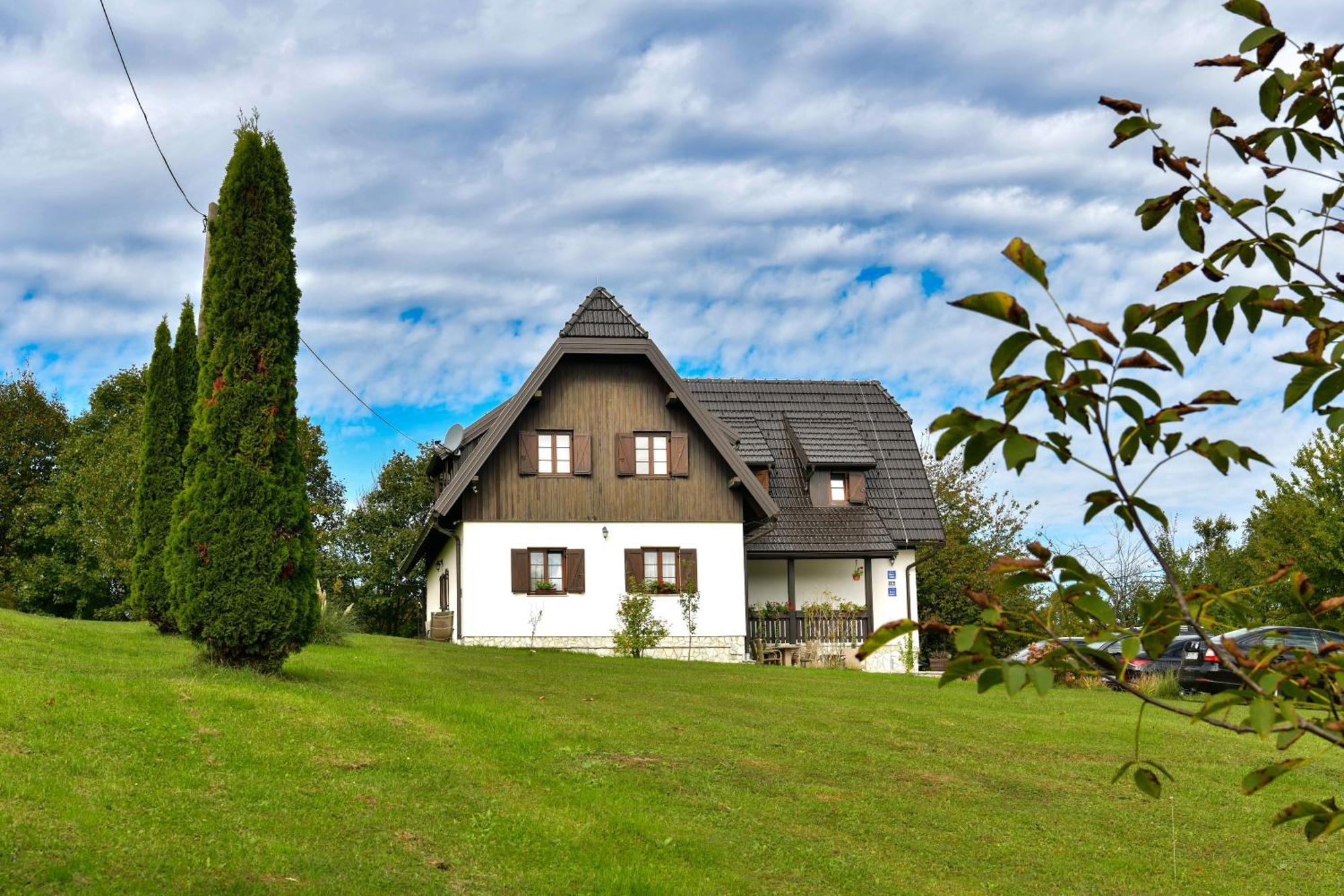 ホテル House Flora ラストヴァチャ エクステリア 写真